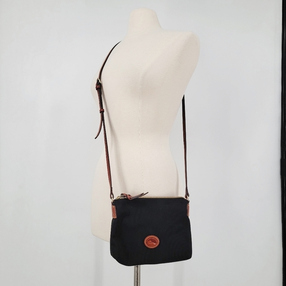 Dooney & Bourke Small Black Crossbody Bag Vintage Authentic Y2K Leather Strap - Picture 2 of 16